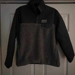 Patagonia quarter zip pull over . Grey